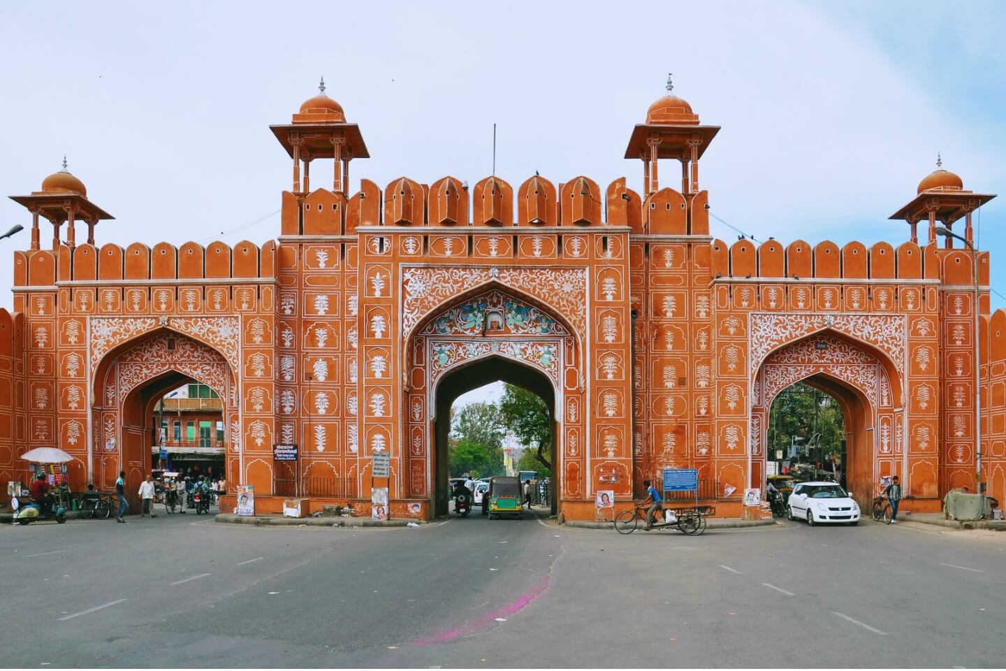 View of Chandpole Gate, a popular tourist attraction in Jaipur