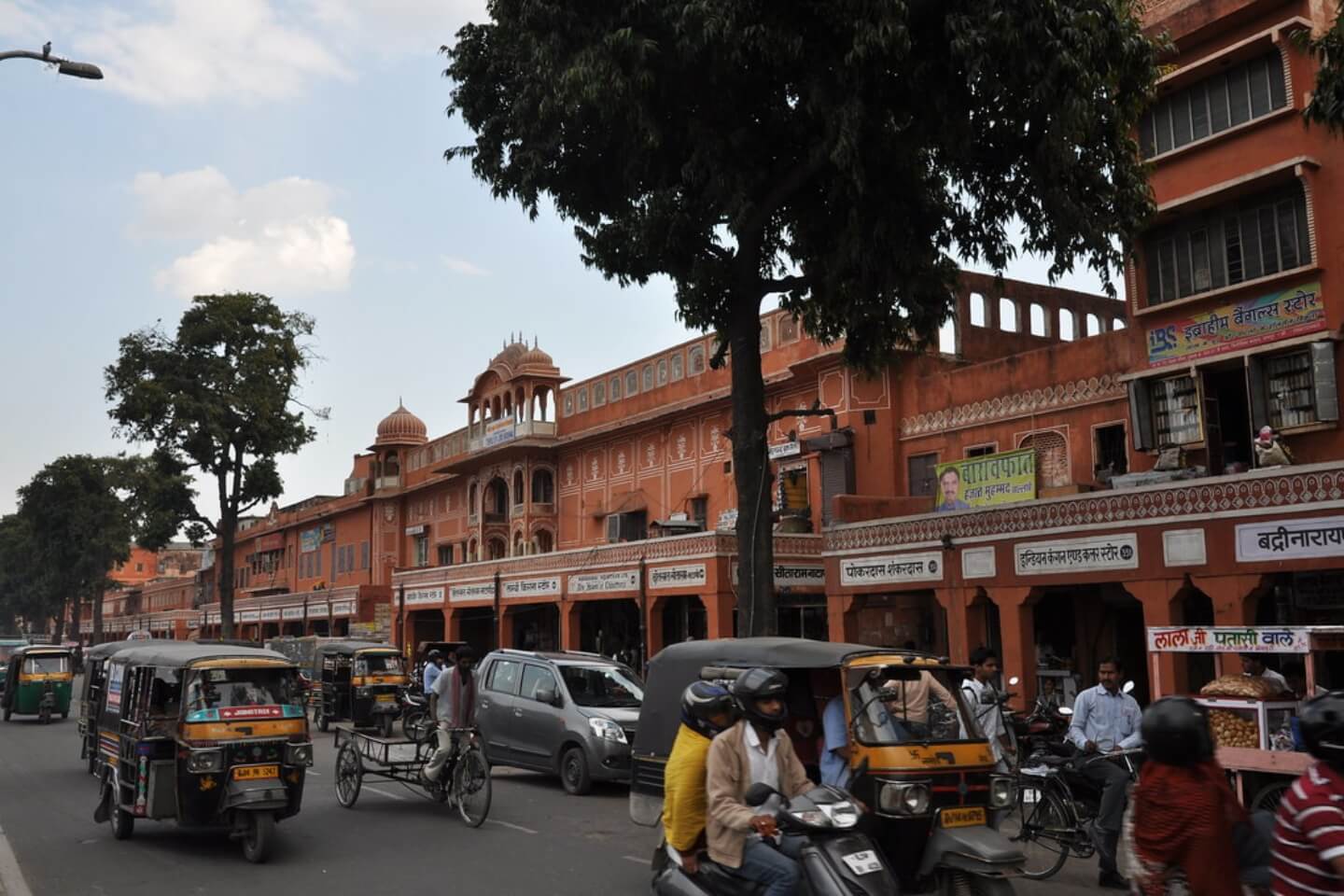 Tripolia Bazaar - Jaipur Tourist Attraction
